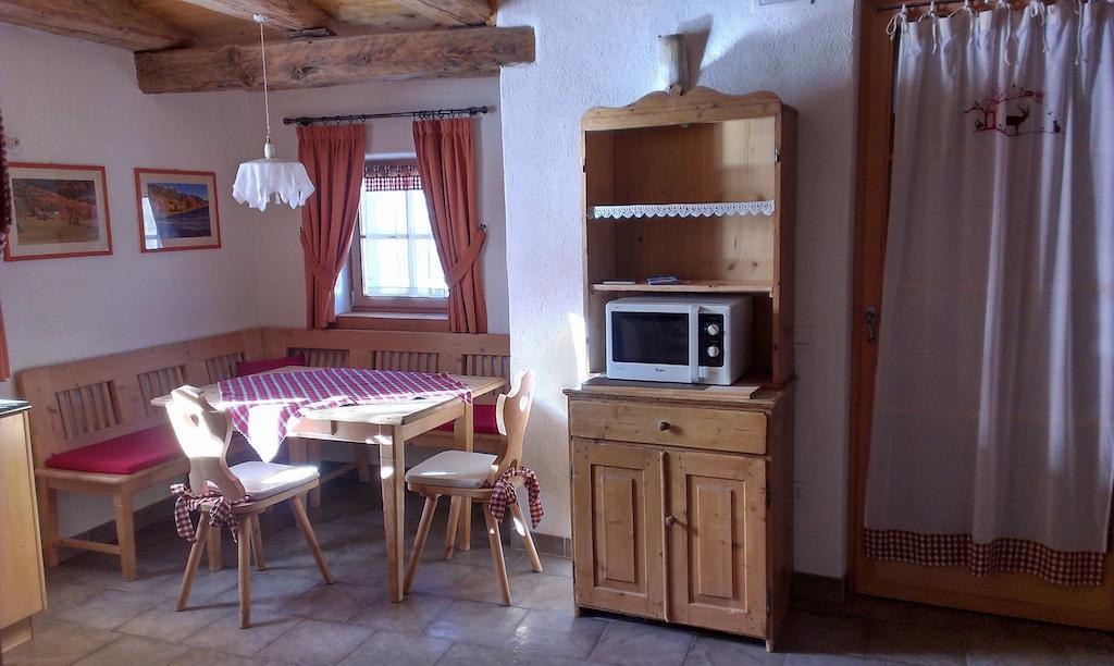 Maso Franceschella Bed & Breakfast Carano  Room photo
